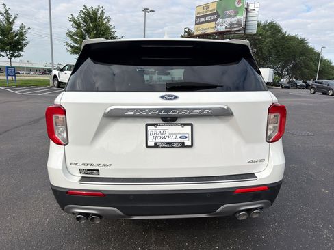 Used 2023 Ford Explorer Platinum w/ Technology Package AWD/4WD image 7