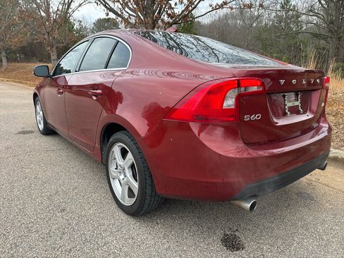 Used 2013 Volvo S60 T5 image 8