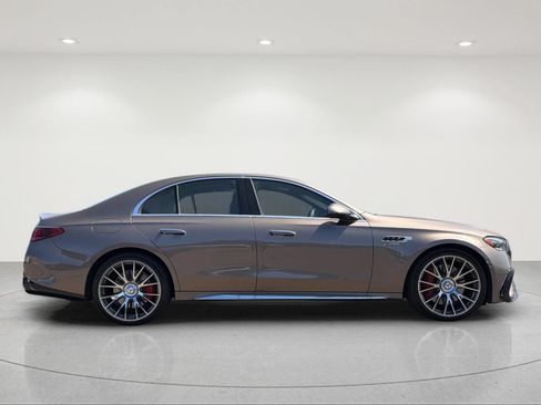 Used 2025 Mercedes-Benz E 53 AMG e 4MATIC Sedan w/ AMG Dynamic Plus Package image 5