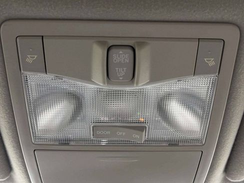 Used 2011 Toyota Avalon FWD image 26