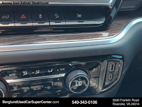 Used 2022 Chevrolet Silverado 1500 LT Trail Boss w/ LT Trail Boss Premium Package AWD/4WD image 33