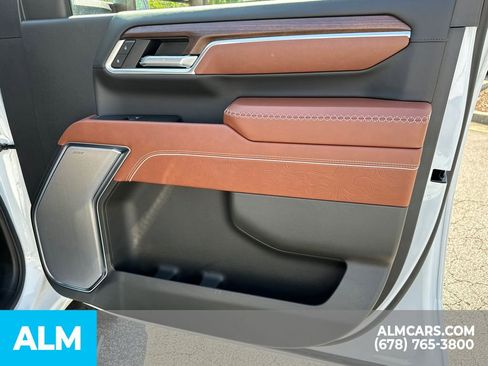 Used 2025 GMC Sierra 3500 Denali Ultimate image 17