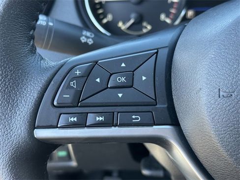 Certified 2020 Nissan Rogue SV image 26