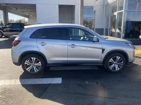 Used 2024 Mitsubishi Outlander Sport SE image 9