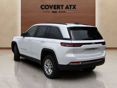 New 2026 Jeep Grand Cherokee 2WD image 3