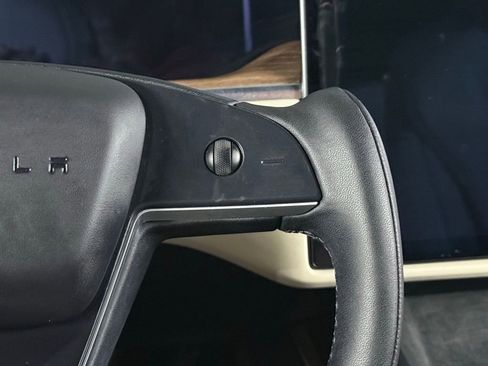 Used 2021 Tesla Model S Plaid image 37