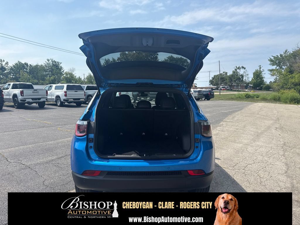 Used 2025 Jeep Compass Limited AWD/4WD image 20