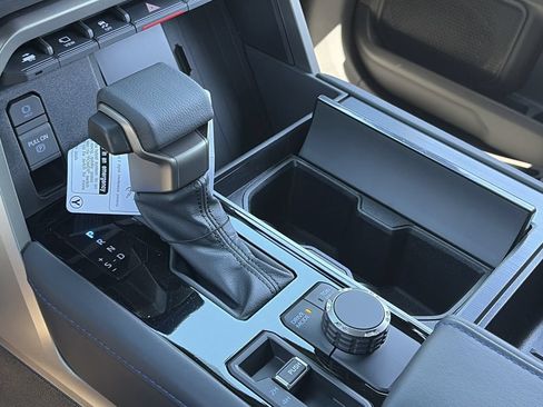 New 2026 Toyota Tundra Platinum AWD/4WD image 12