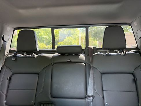Used 2024 Chevrolet Silverado 1500 LT Trail Boss w/ Convenience Package II AWD/4WD image 7
