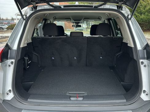 Used 2022 Nissan Rogue SV image 6