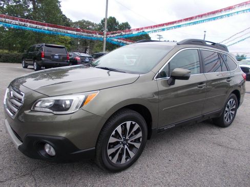 Used 2015 Subaru Outback 2.5i Limited AWD/4WD image 1