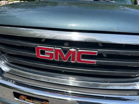 Used 2005 GMC Sierra 1500 SLT w/ Light Duty Power Package AWD/4WD image 9