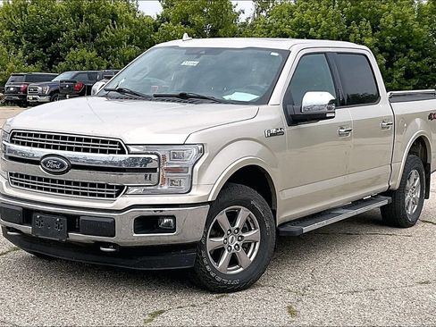Used 2018 Ford F150 Lariat w/ Equipment Group 502A Luxury AWD/4WD image 2
