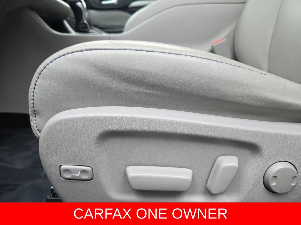 Used 2017 Toyota Highlander XLE AWD/4WD image 30