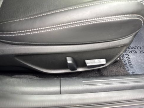 Used 2025 Genesis G70 2.5T RWD image 47