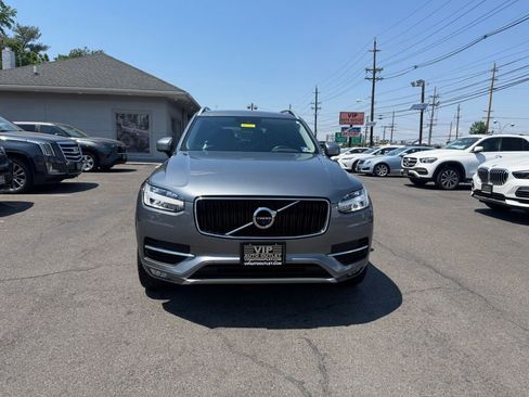 Used 2017 Volvo XC90 T6 Momentum w/ Vision Package AWD/4WD image 3