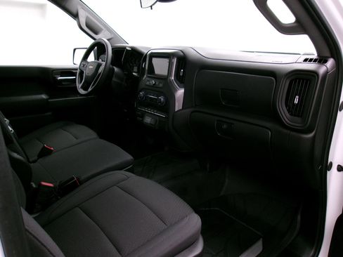 Certified 2024 Chevrolet Silverado 2500 W/T w/ WT Convenience Package image 3