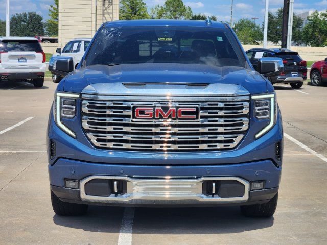 Used 2025 GMC Sierra 1500 Denali AWD/4WD image 2