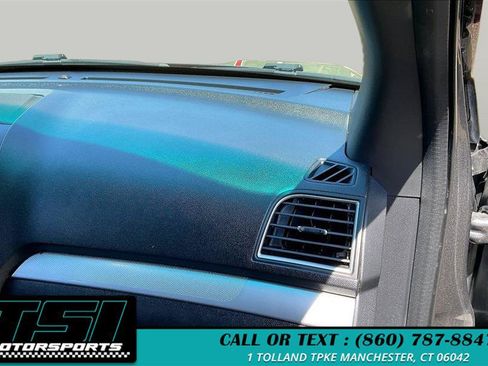 Used 2017 Ford Explorer XLT w/ Equipment Group 202A AWD/4WD image 16