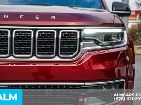 Used 2024 Jeep Wagoneer L Series II w/ Flexible Seating Group AWD/4WD image 12