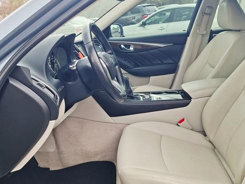 Used 2018 INFINITI Q50 Luxe w/ Essential Package (3.0T Luxe) RWD image 10