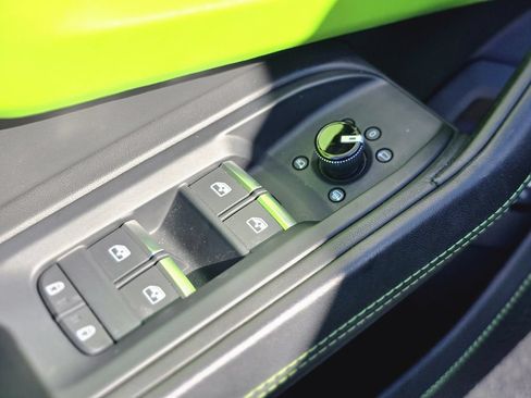 Used 2024 Lamborghini Urus S AWD/4WD image 16