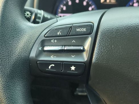 Used 2023 Hyundai Kona SE image 22