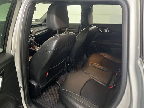 Used 2024 Jeep Compass Trailhawk image 25