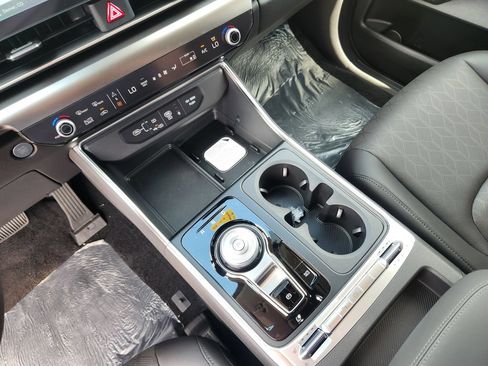 New 2027 Kia Carnival SX w/ Dark Edition Package FWD image 19