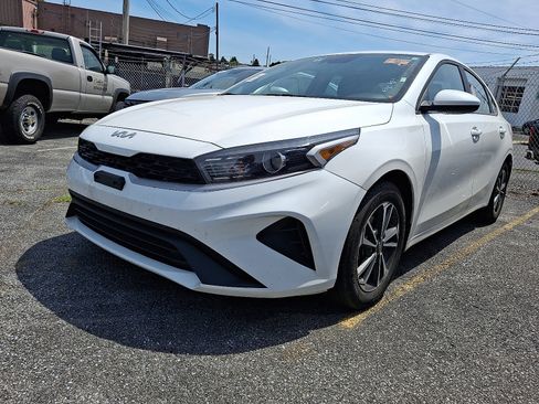 Used 2024 Kia Forte LXS FWD image 1