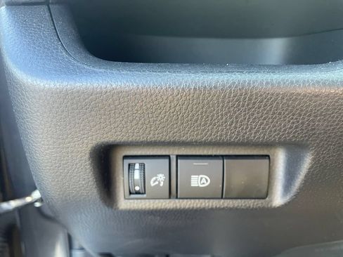 Used 2024 Toyota RAV4 XLE AWD/4WD image 17