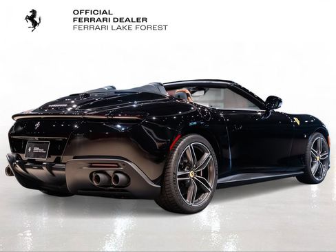 Used 2026 Ferrari Roma Spider RWD image 10