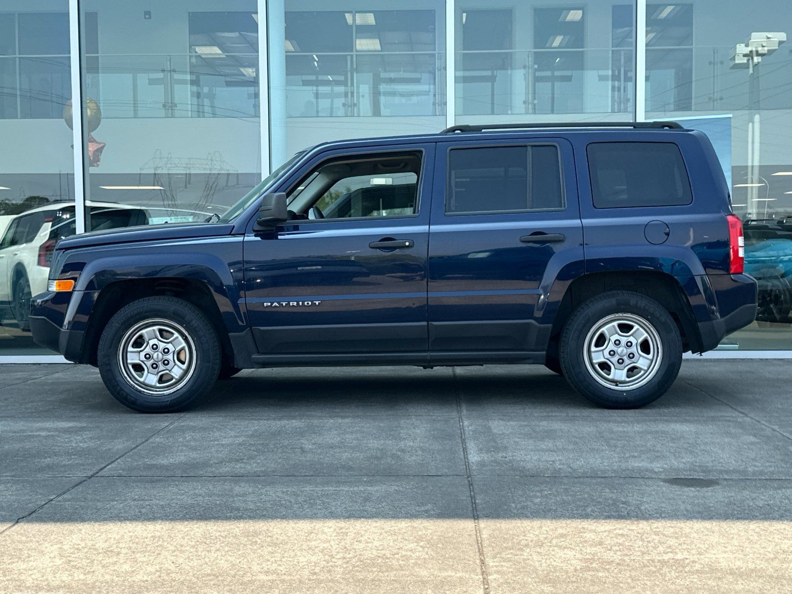 Used 2015 Jeep Patriot Sport FWD image 6