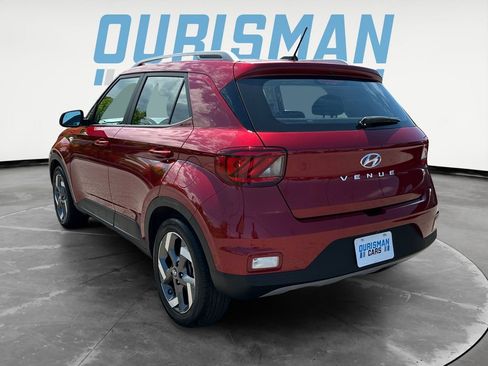 Used 2025 Hyundai Venue SEL FWD image 4