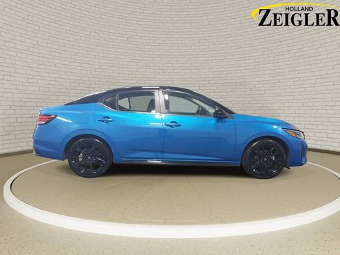Certified 2025 Nissan Sentra SR w/ Midnight Edition FWD image 4