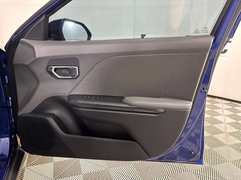 Used 2025 Kia K4 EX FWD image 27
