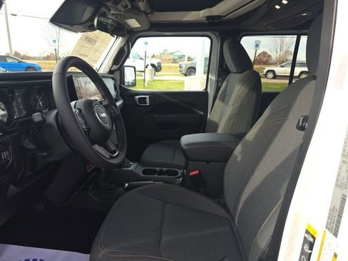 New 2026 Jeep Gladiator Willys AWD/4WD image 26