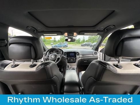 Used 2019 Jeep Grand Cherokee Altitude AWD/4WD image 24