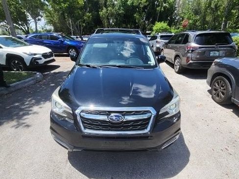 Used 2018 Subaru Forester 2.5i Touring w/ Popular Package #3B AWD/4WD image 2