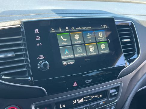 Used 2022 Honda Pilot Sport image 27
