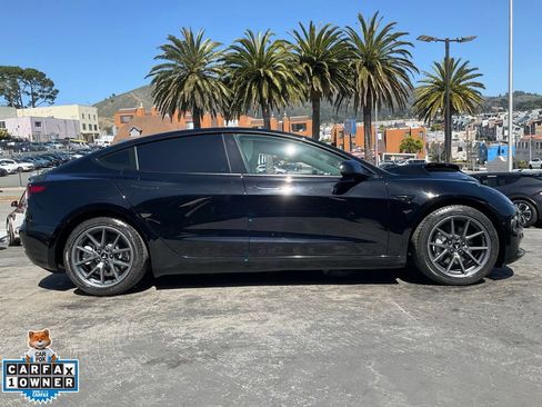 Used 2022 Tesla Model 3 Long Range AWD/4WD image 3