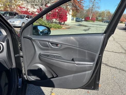 Certified 2023 Hyundai Kona SEL image 31