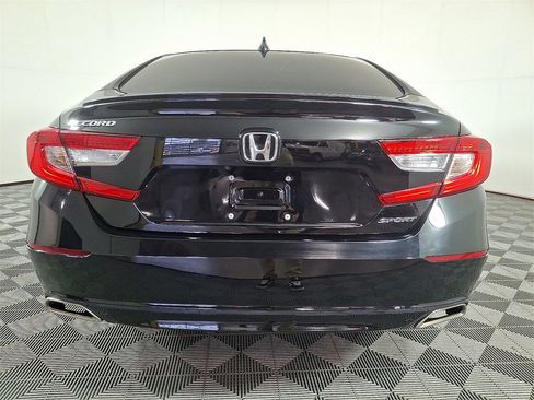 Used 2021 Honda Accord Sport image 9