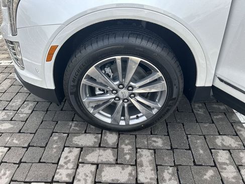 New 2025 Cadillac XT5 Premium Luxury w/ Technology Package image 32