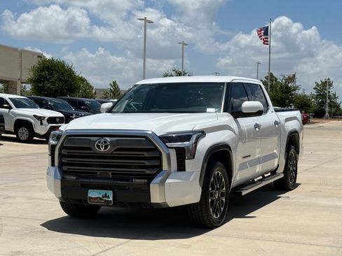Used 2022 Toyota Tundra Limited RWD image 8