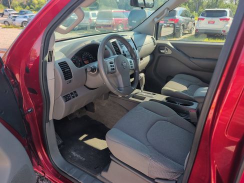 Used 2014 Nissan Frontier SV AWD/4WD image 13
