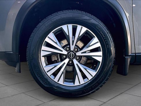 Certified 2023 Nissan Rogue SV image 11