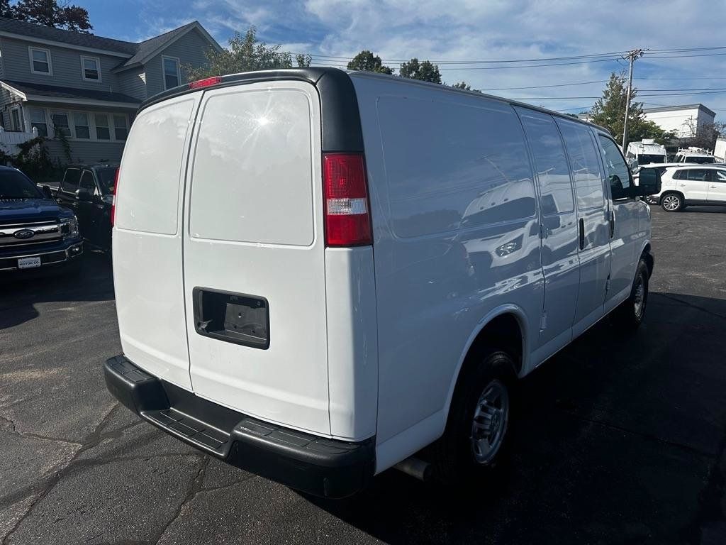 Used 2021 Chevrolet Express 2500 w/ Driver Convenience Package RWD image 5