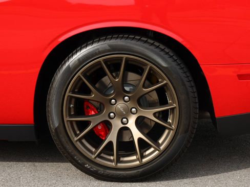 Used 2017 Dodge Challenger SRT Hellcat image 28