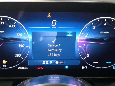 Used 2025 Mercedes-Benz GLC 300 4MATIC image 21